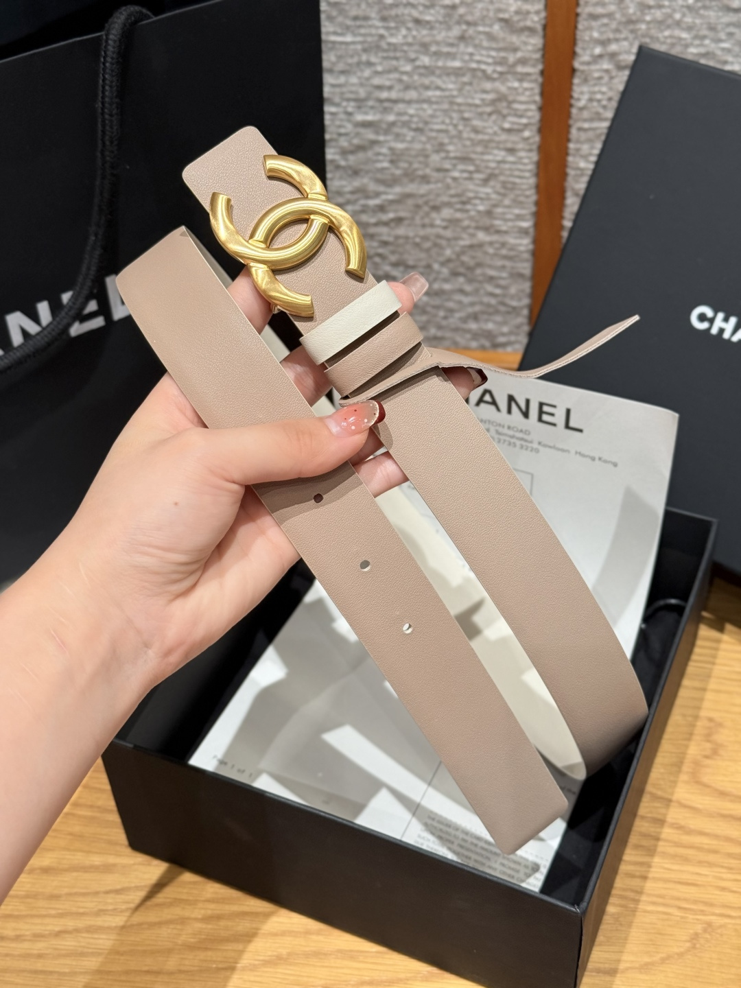 샤넬(CHANEL) 양면 카프스킨 브러쉬드 벨트