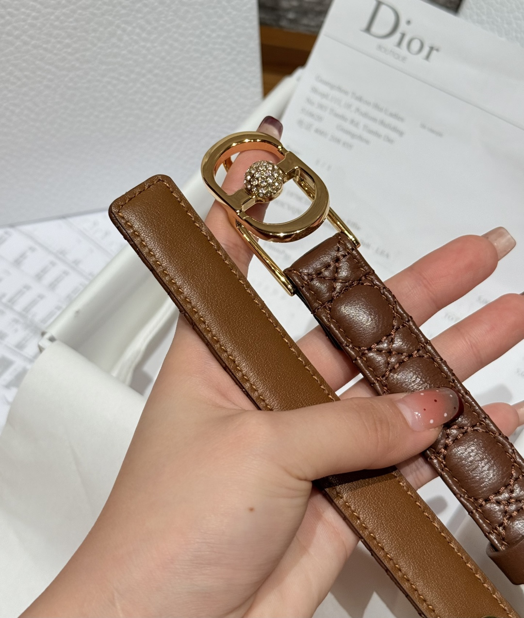 디올(Dior) 퀼팅 카프스킨 쥬얼 버클 벨트 악세사리