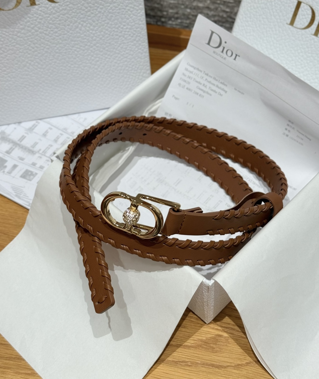 디올(Dior) 인트레치아토 카프스킨 쥬얼 버클 벨트 악세사리