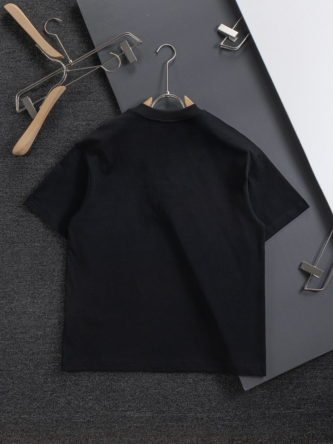 로에베(Loewe) x On 로고 자수 티셔츠 의류