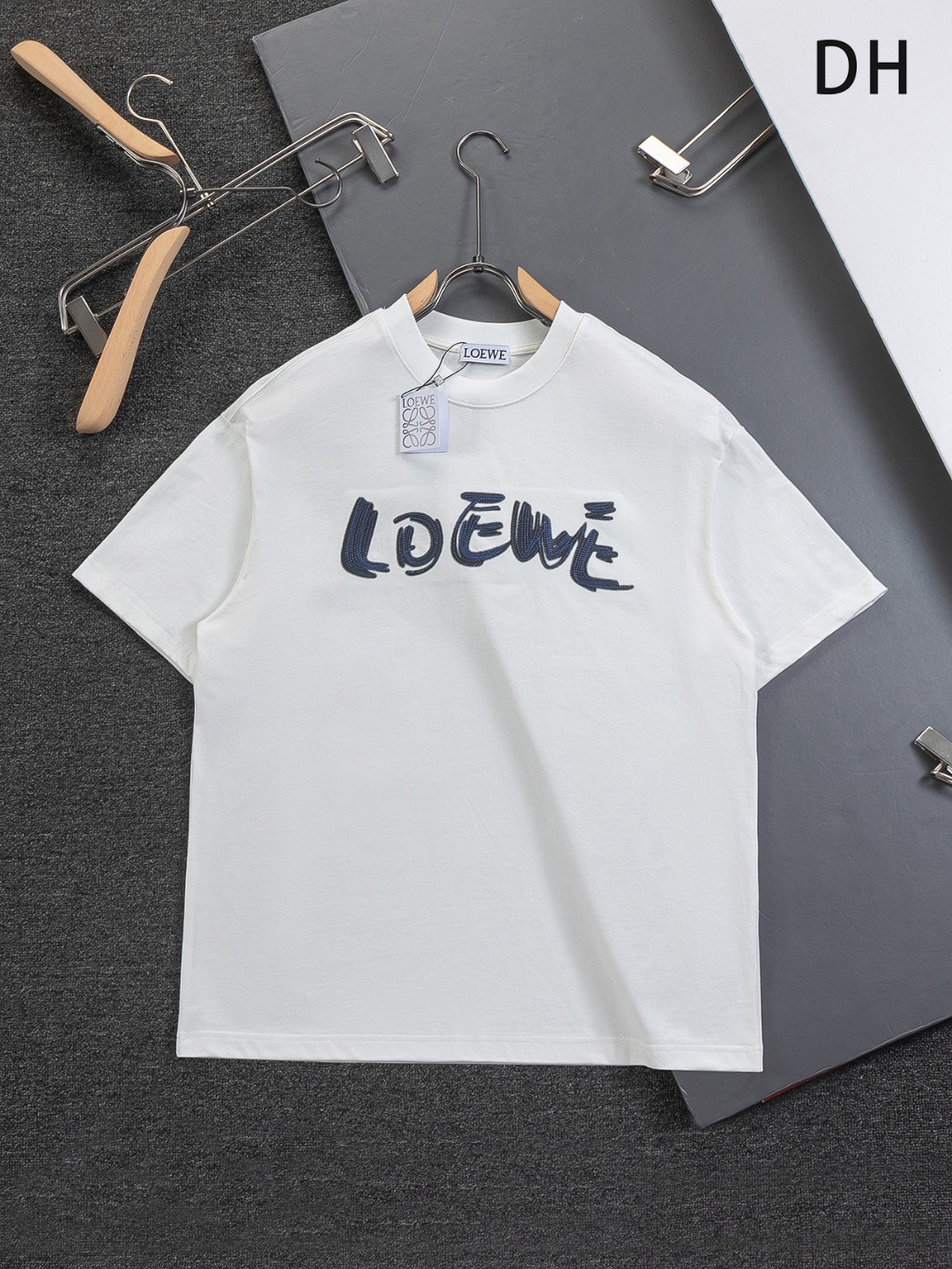 로에베(Loewe) 클래식 로고 자수 루즈핏 티셔츠 의류