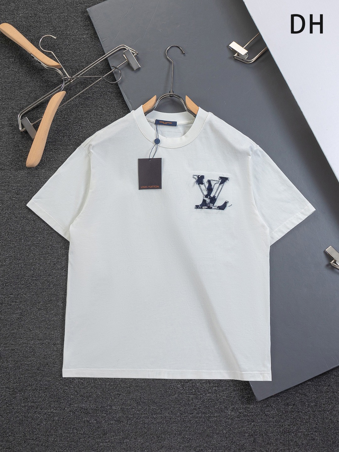 루이비통(LV) 데님 패치 로고 자수 루즈핏 티셔츠 의류