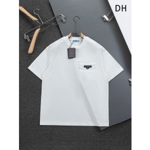 프라다(PRADA) 삼각 로고 포켓 패치 티셔츠 의류