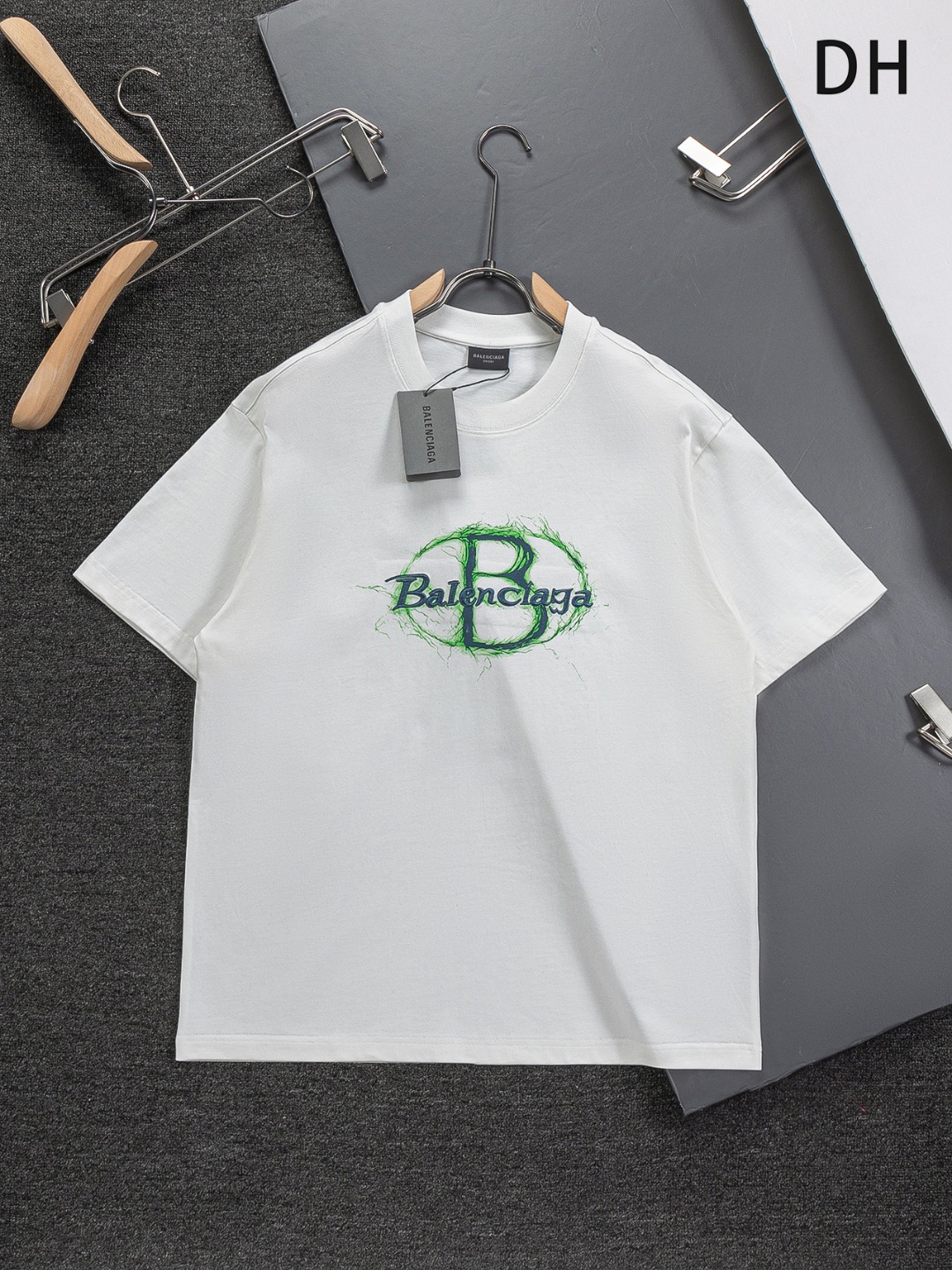 발렌시아가(BALENCIAGA) 더블 BB 로고 반팔 티셔츠 의류