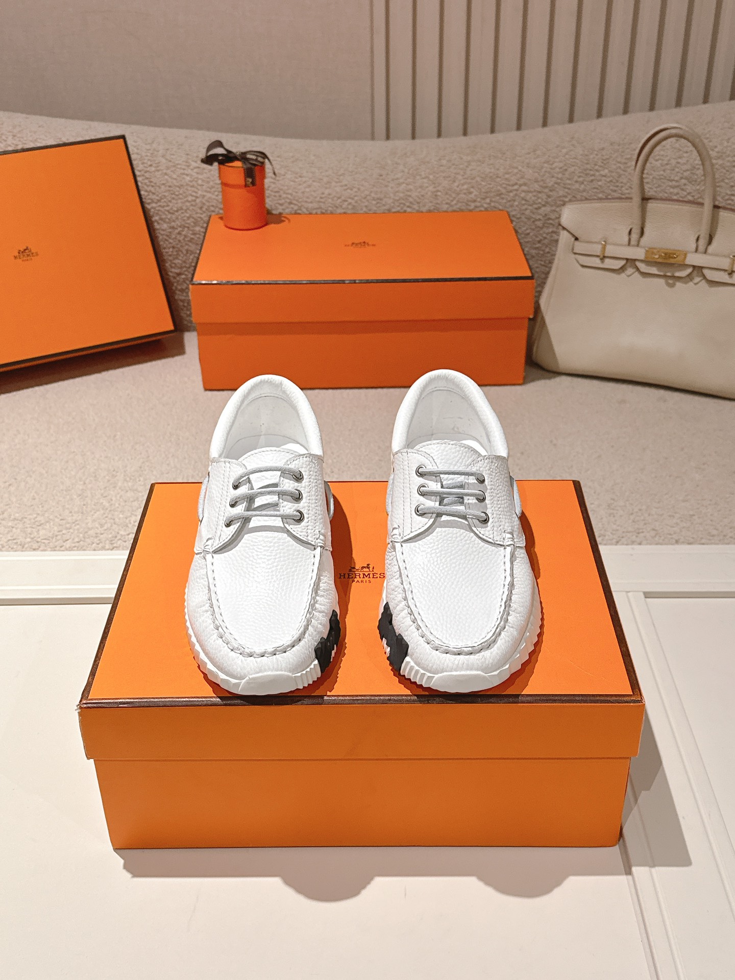 에르메스(HERMES) 커플 레저 스니커즈 신발