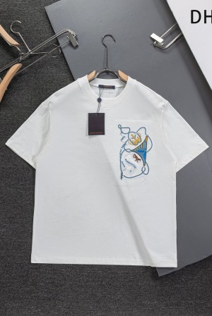 루이비통(LV) 크라운 실드 자수 반팔 티셔츠 의류