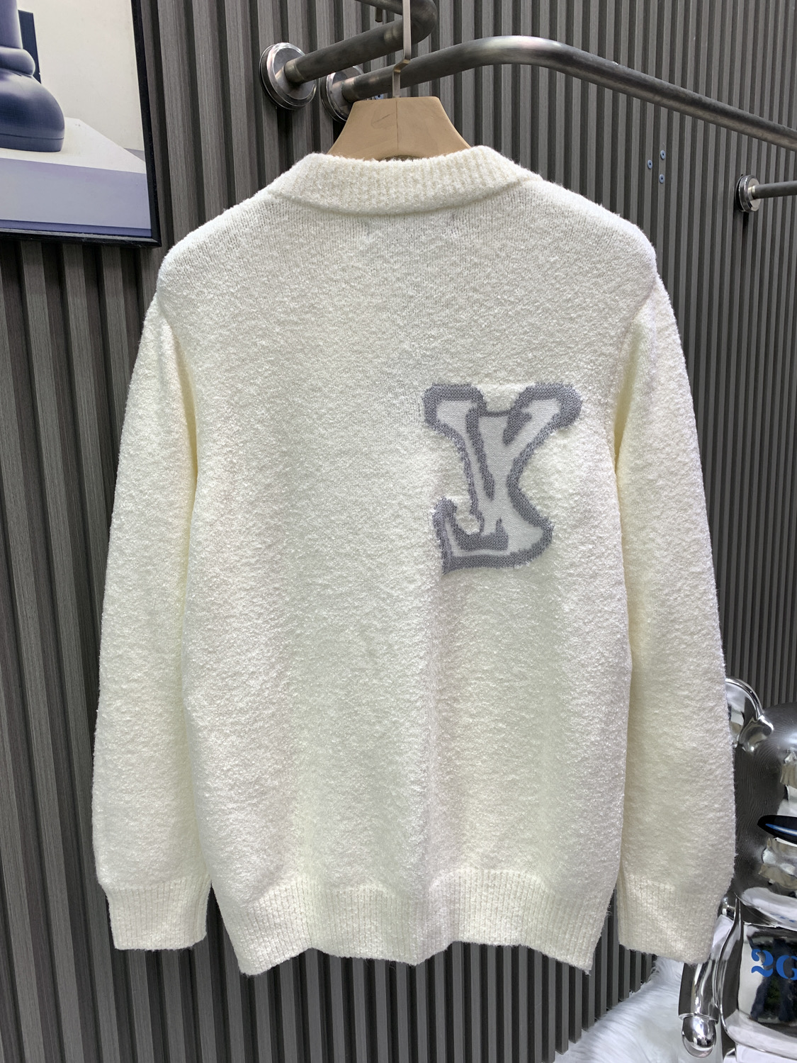 루이비통(LV) 미러 로고 인타르시아 니트 의류