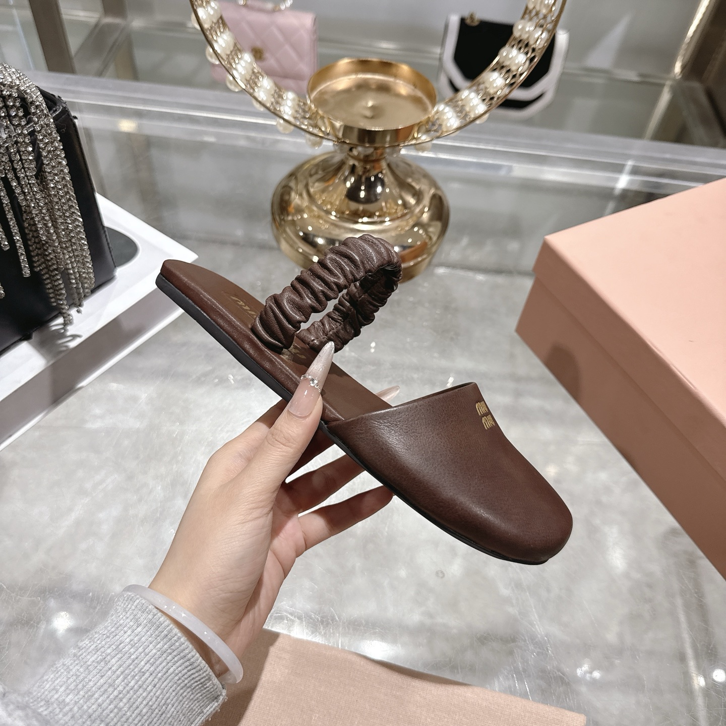 미우미우(miumiu) 밴딩 플랫 피셔맨 샌들 신발