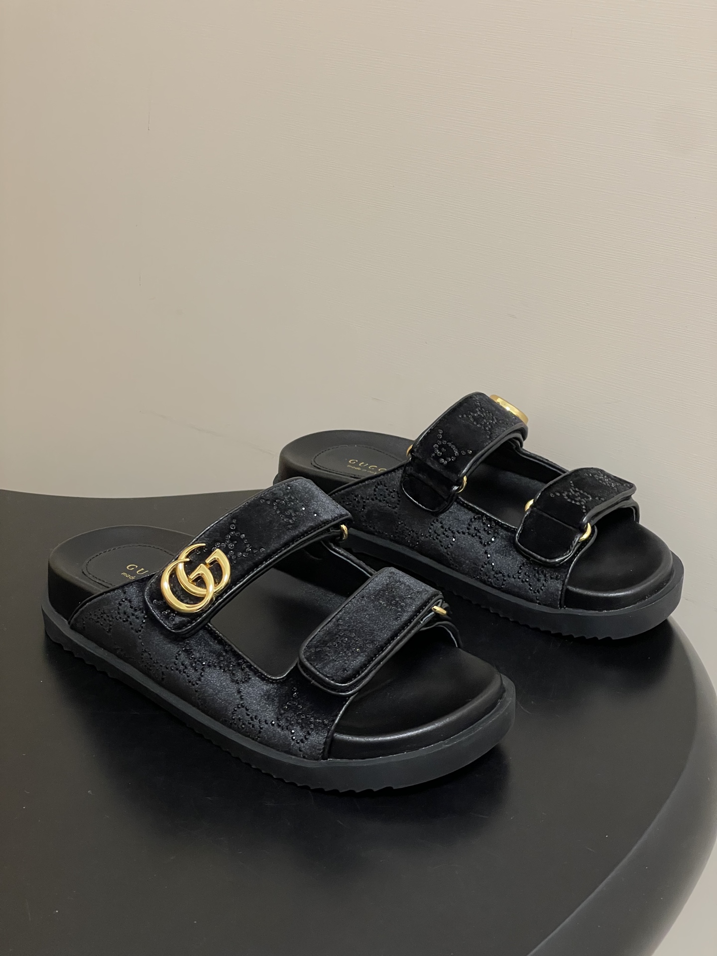 구찌(Gucci) 벨크로 GG 쥬얼리 샌들 슬리퍼 신발