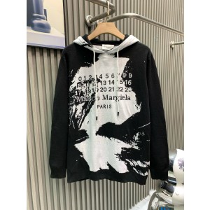 메종 마르지엘라(Maison Margiela) 넘버 로고 페인트 후드 의류