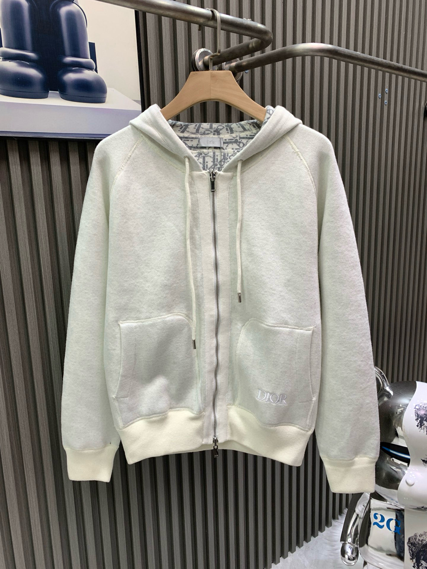 디올(DIOR) 자수 양면 집업 후드 가디건 의류