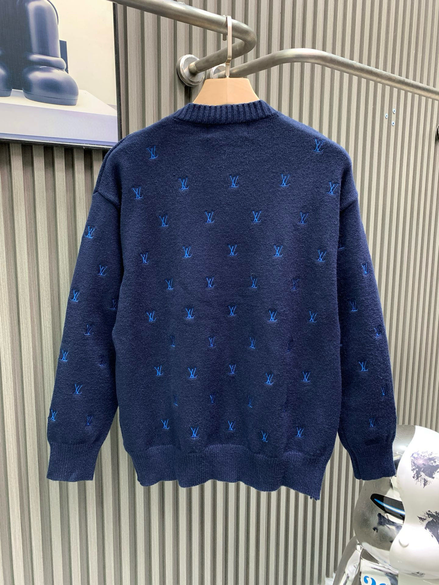 루이비통(LV) 풀 로고 스몰 자수 라운드 니트 의류