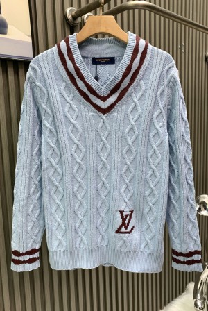 루이비통(LV) 케이블 V넥 니트 의류