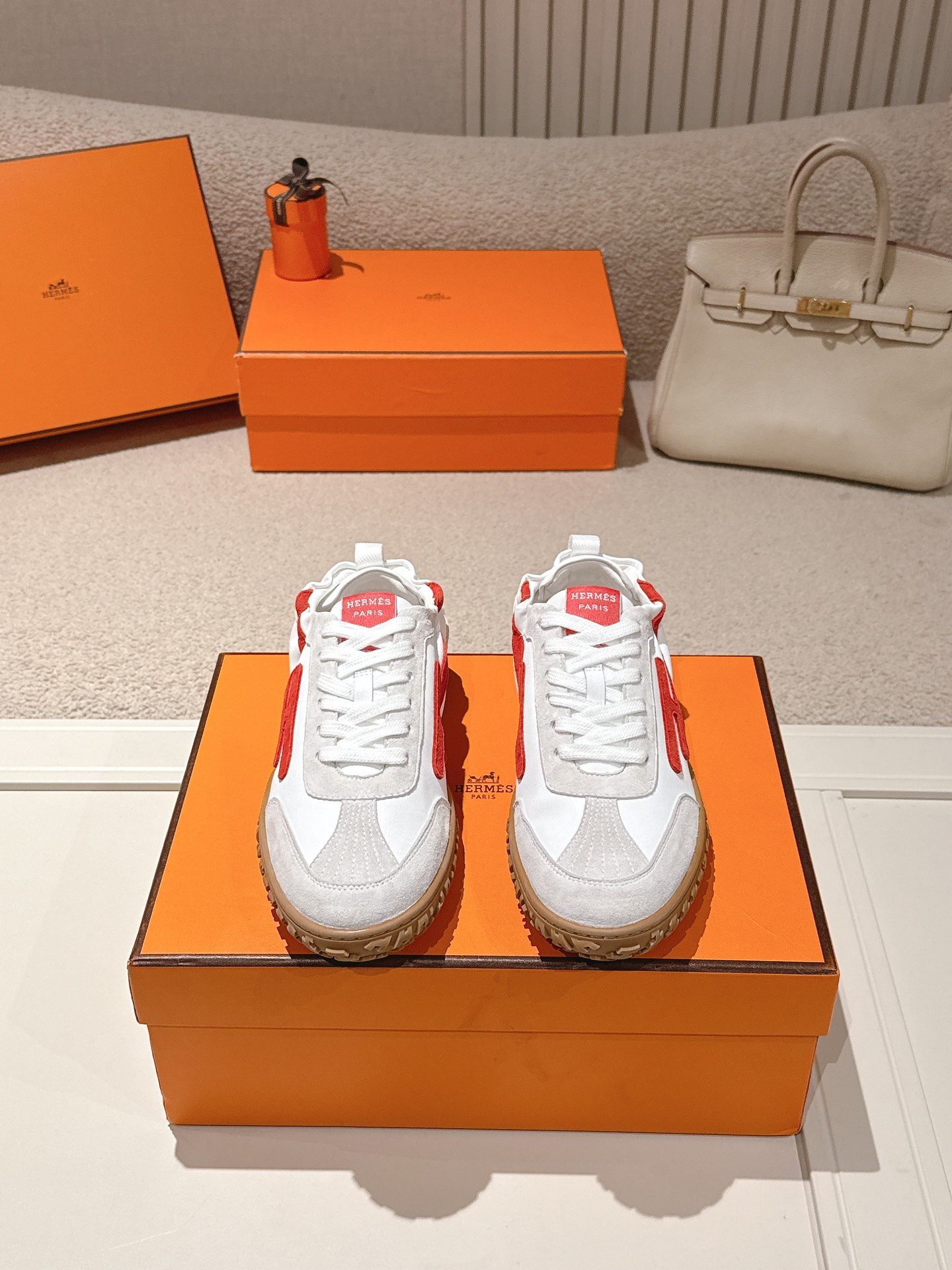 에르메스(HERMES) 스웨이드 고트 레더 스니커즈 신발