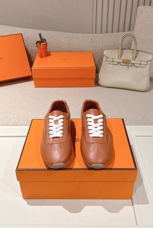 에르메스(HERMES) 스웨이드 고트 레더 스니커즈 신발