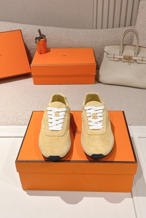 에르메스(HERMES) 스웨이드 고트 레더 스니커즈 신발