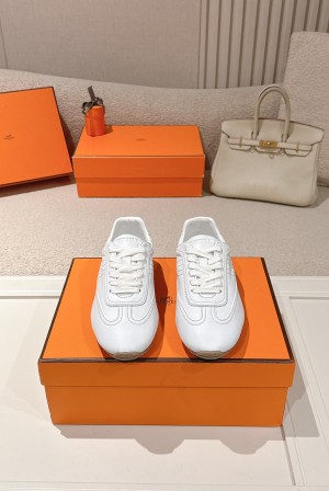 에르메스(HERMES) 스웨이드 고트 레더 스니커즈 신발