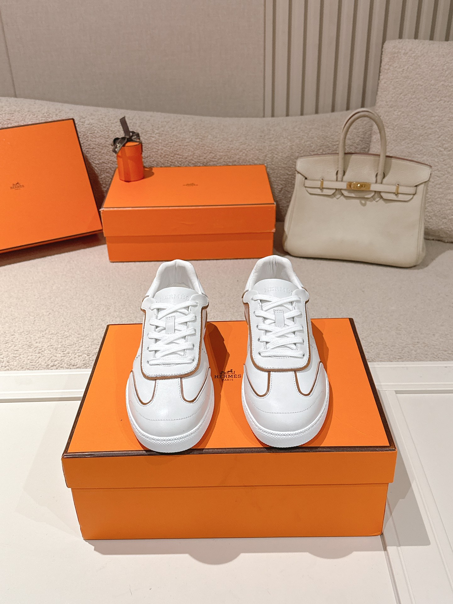 에르메스(HERMES) 고트 레더 스니커즈 신발