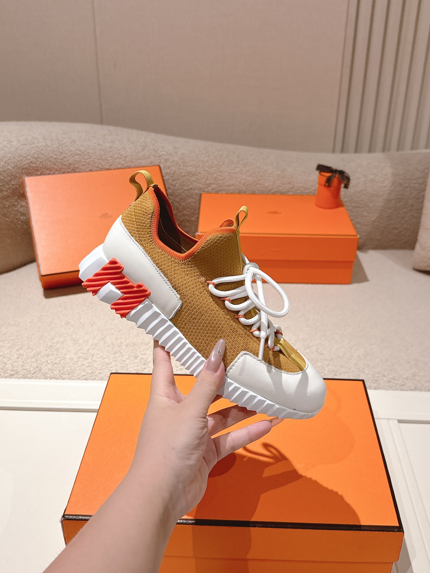 에르메스(HERMES) 클래식 커플 어글리 스니커즈 신발