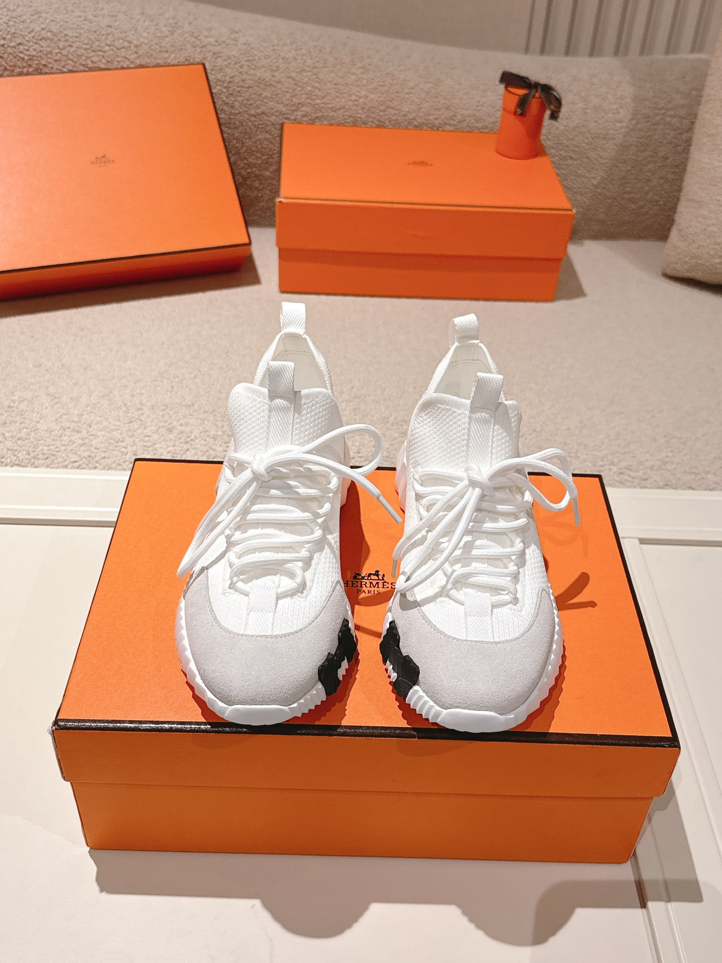 에르메스(HERMES) 클래식 커플 어글리 스니커즈 신발