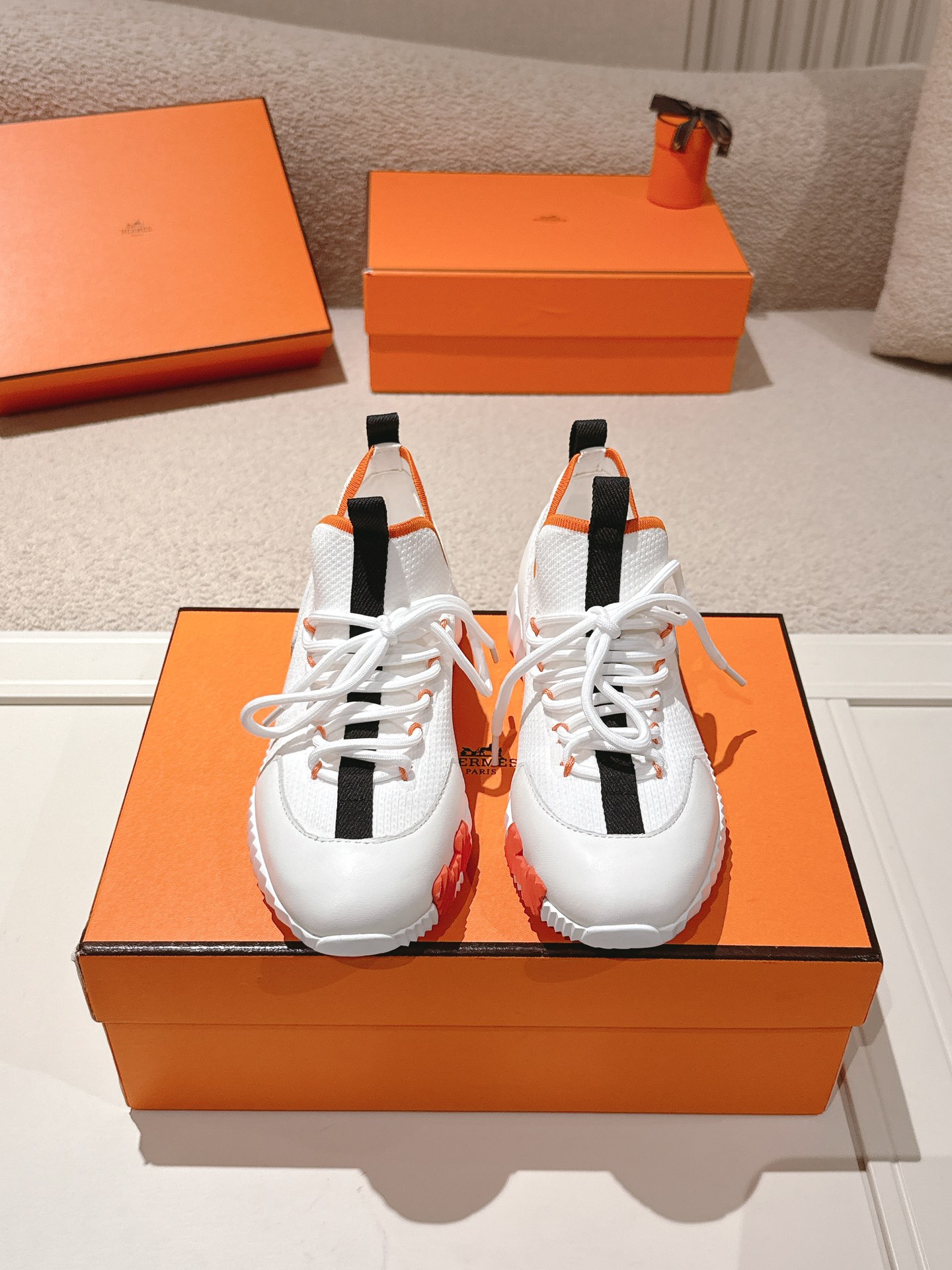 에르메스(HERMES) 클래식 커플 어글리 스니커즈 신발