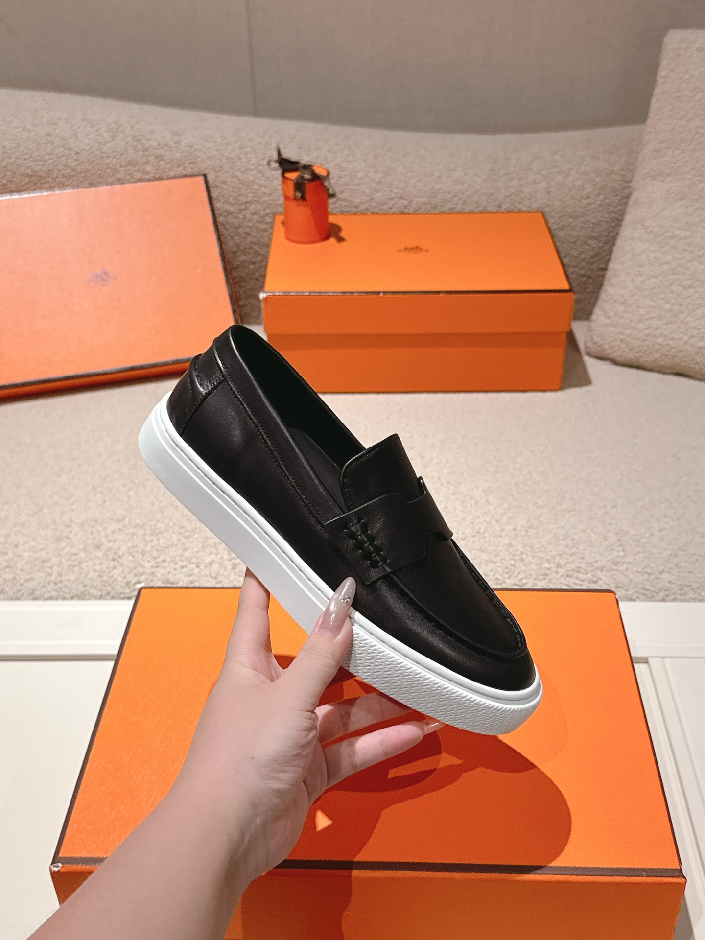 에르메스(HERMES) 플랫폼 커플 로퍼 스니커즈 신발