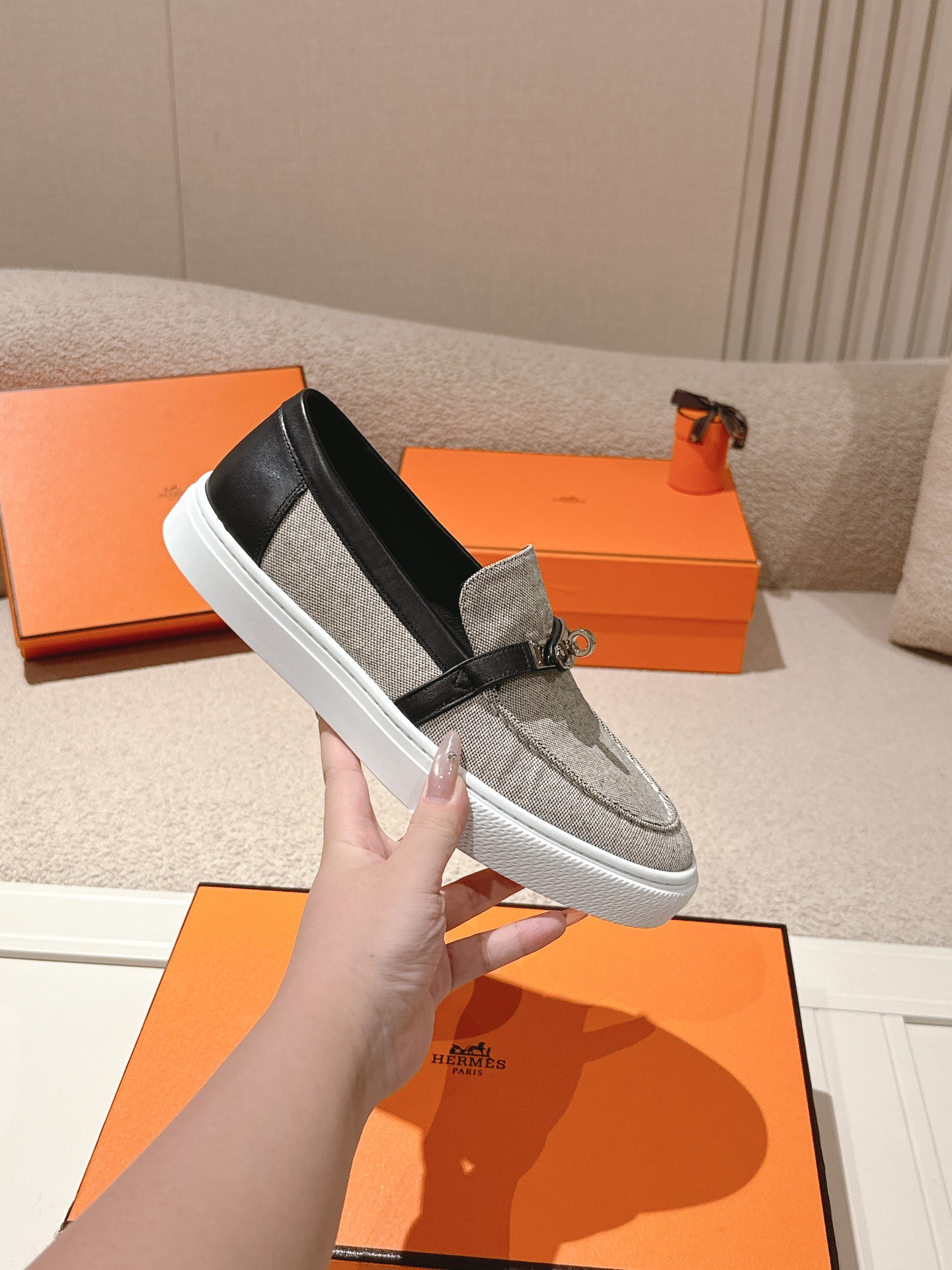 에르메스(HERMES) 플랫폼 커플 로퍼 스니커즈 신발