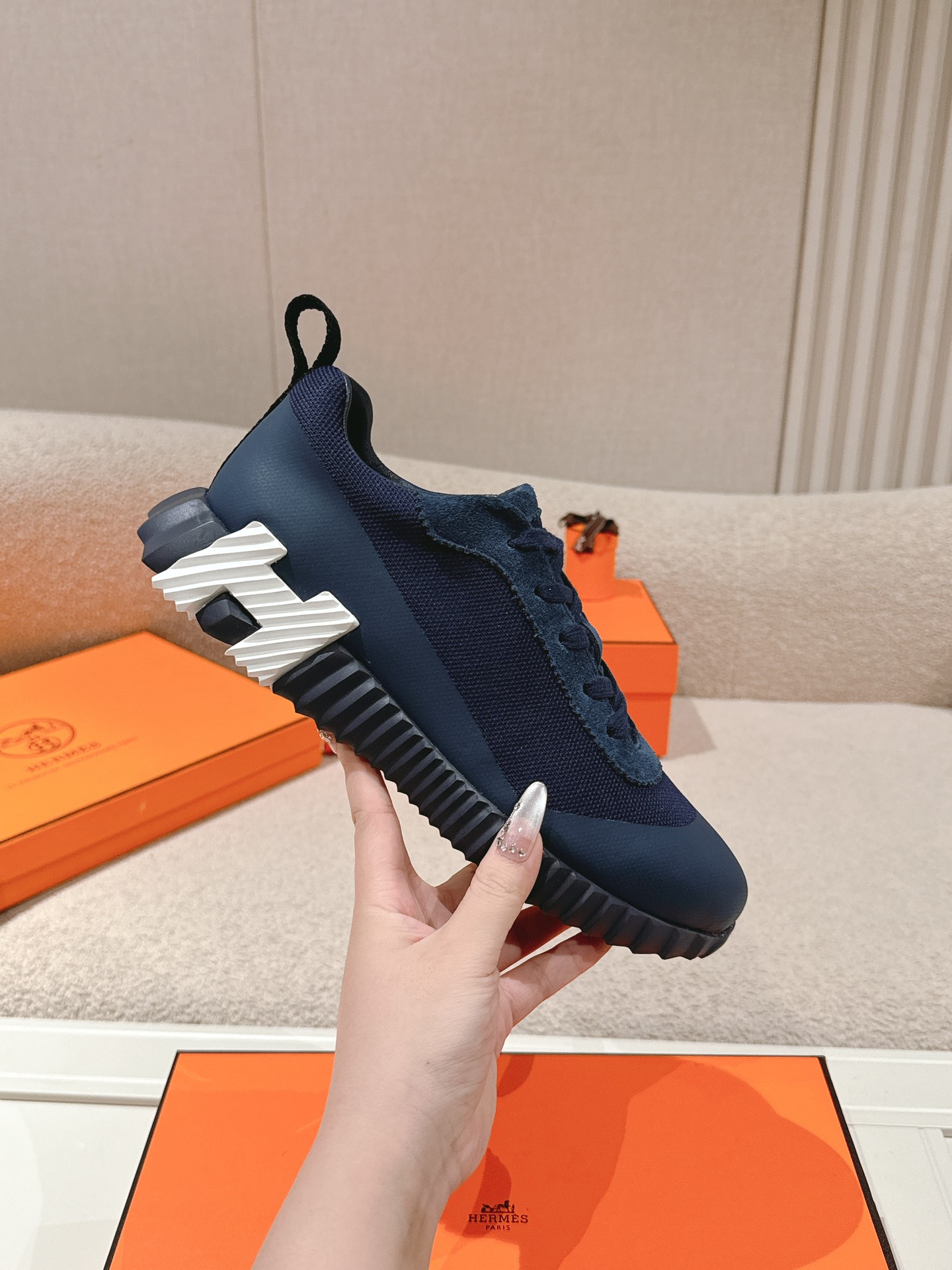 에르메스(HERMES) 클래식 어글리 스니커즈 신발