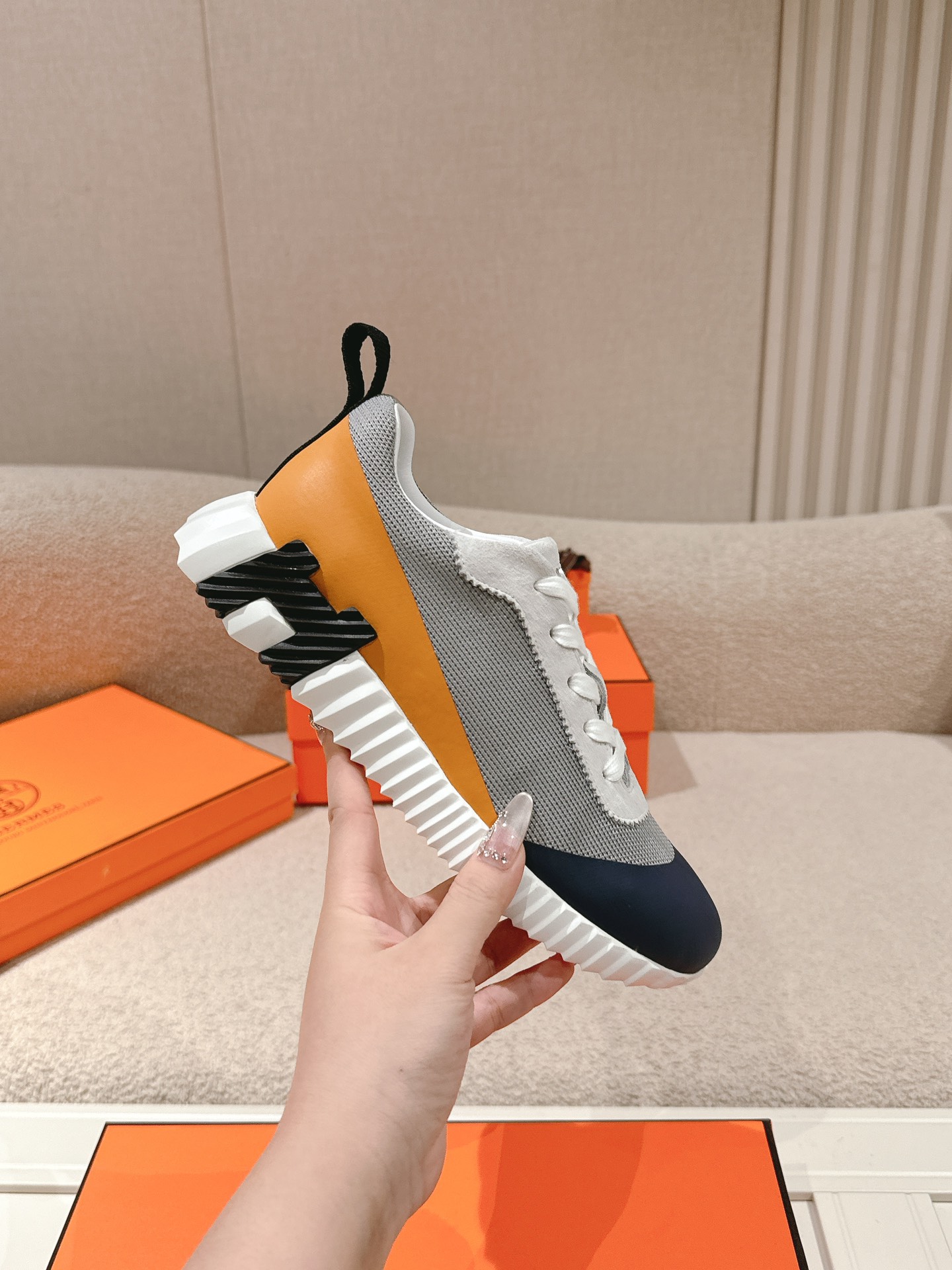 에르메스(HERMES) 클래식 어글리 스니커즈 신발