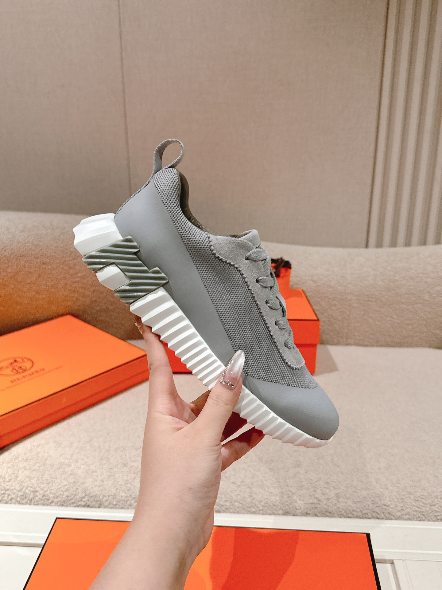 에르메스(HERMES) 클래식 어글리 스니커즈 신발