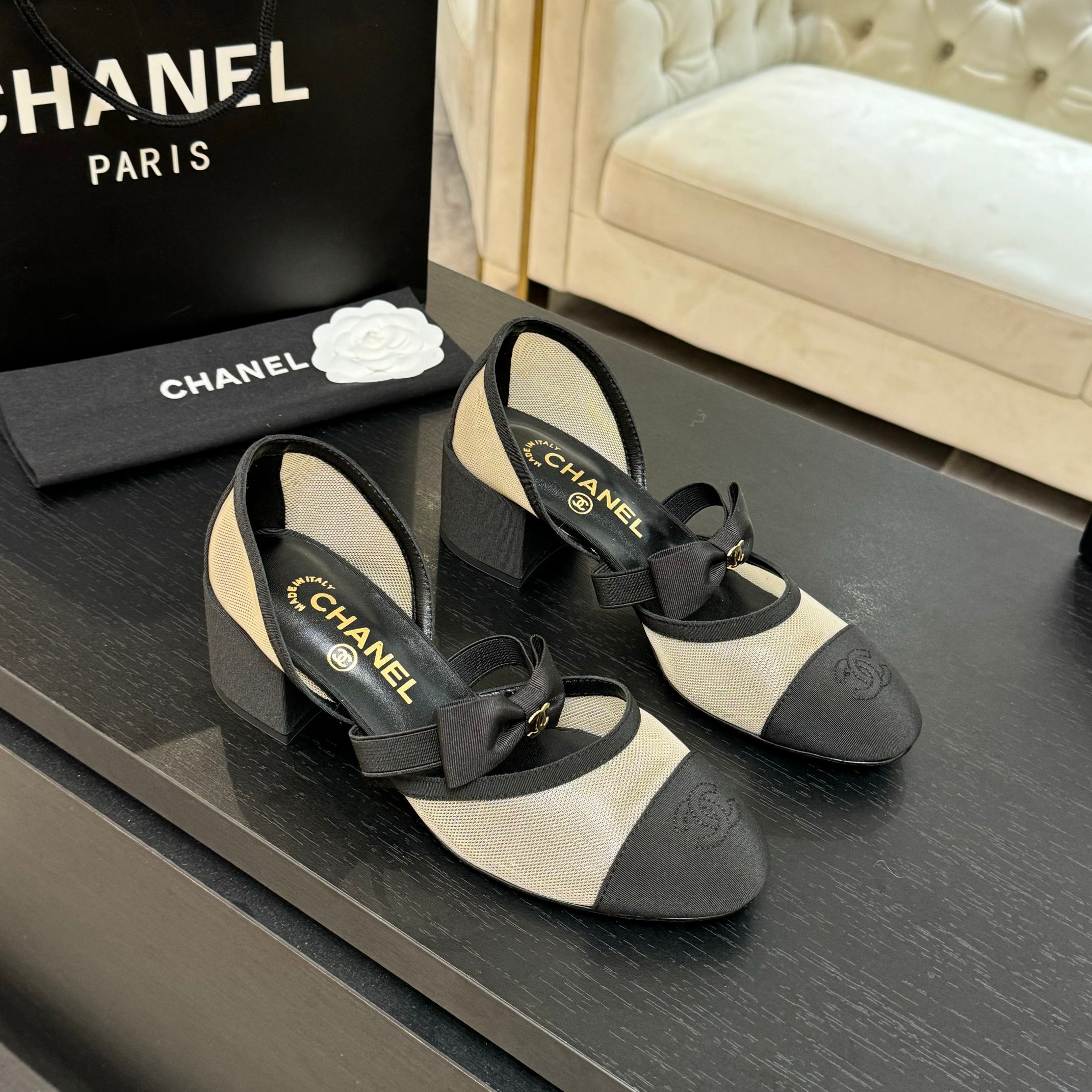 샤넬(Chanel) 리본 굽 플랫 슈즈 단화 신발