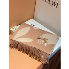 로에베(LOEWE) 자수 로고 목도리 스카프