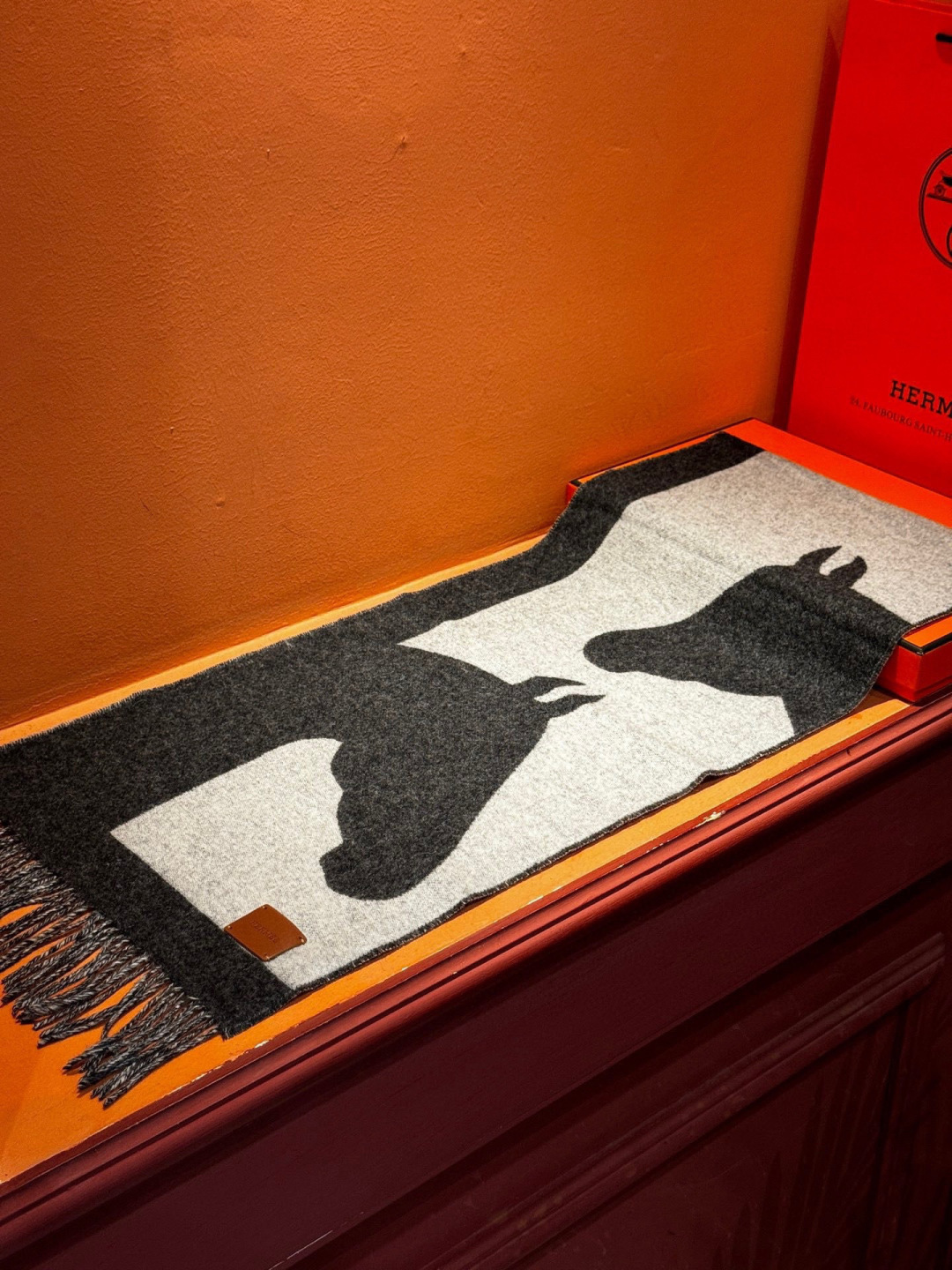 에르메스(HERMES) Entrelacs Equestres 목도리 스카프