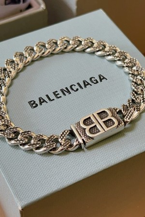 발렌시아가(BALENCIAGA) 로고 체인 팔찌 악세사리