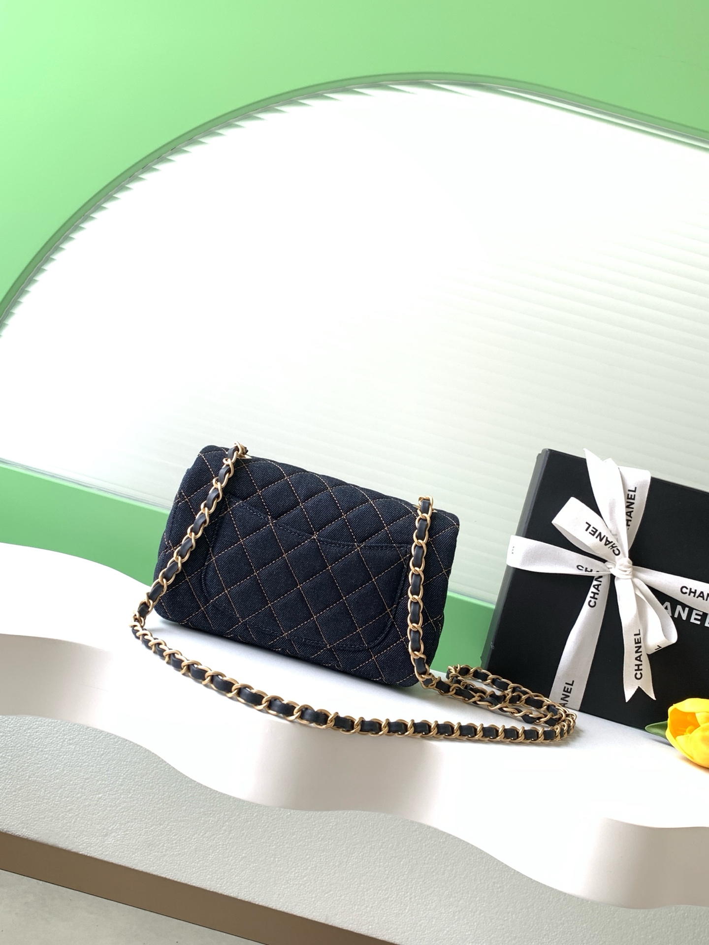 샤넬(CHANEL) 26P 데님 뉴미니 숄더백 가방