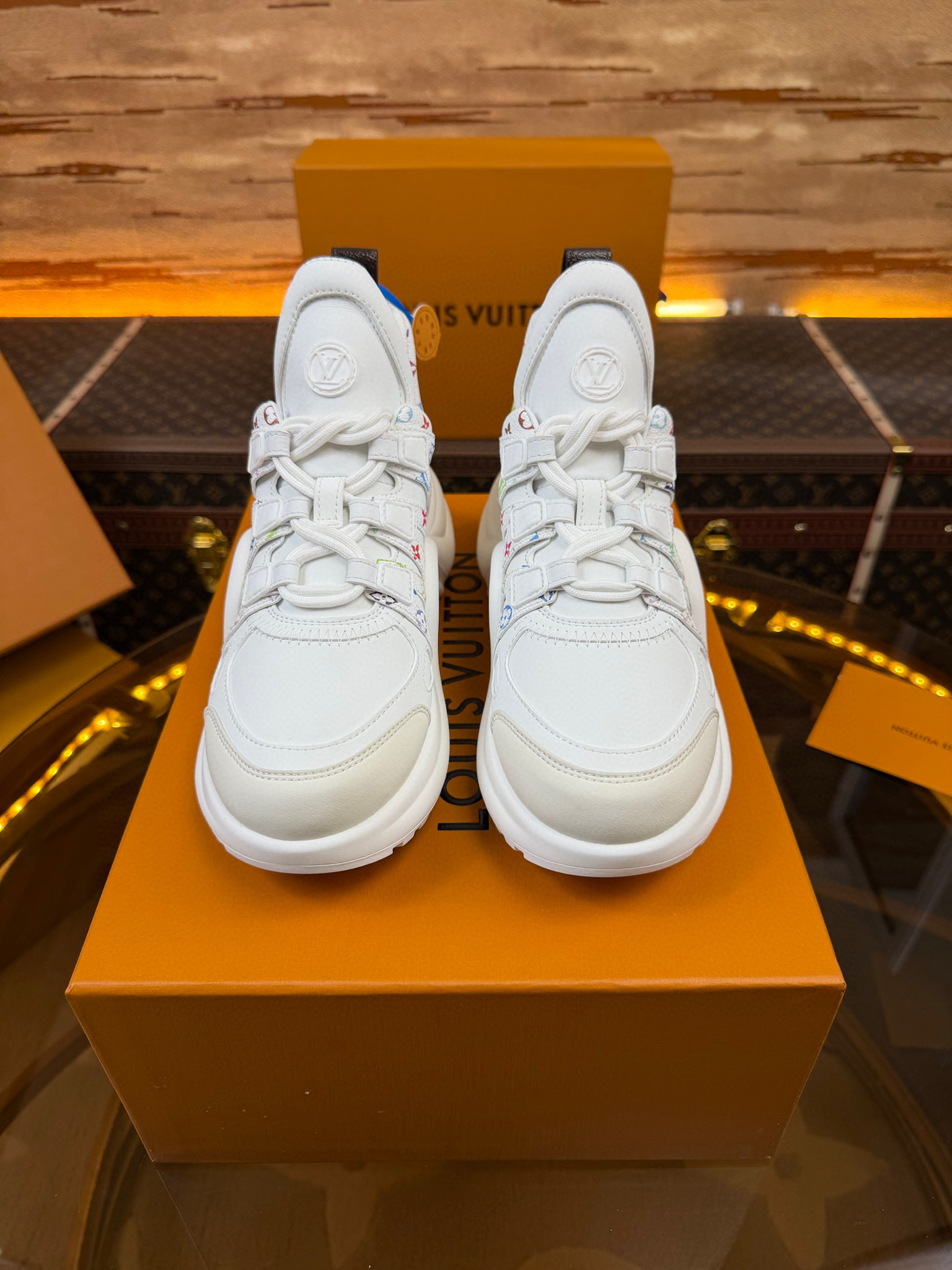 루이비통(LV) L-Archlight 아치라이트 최상위 버전 스니커즈 신발