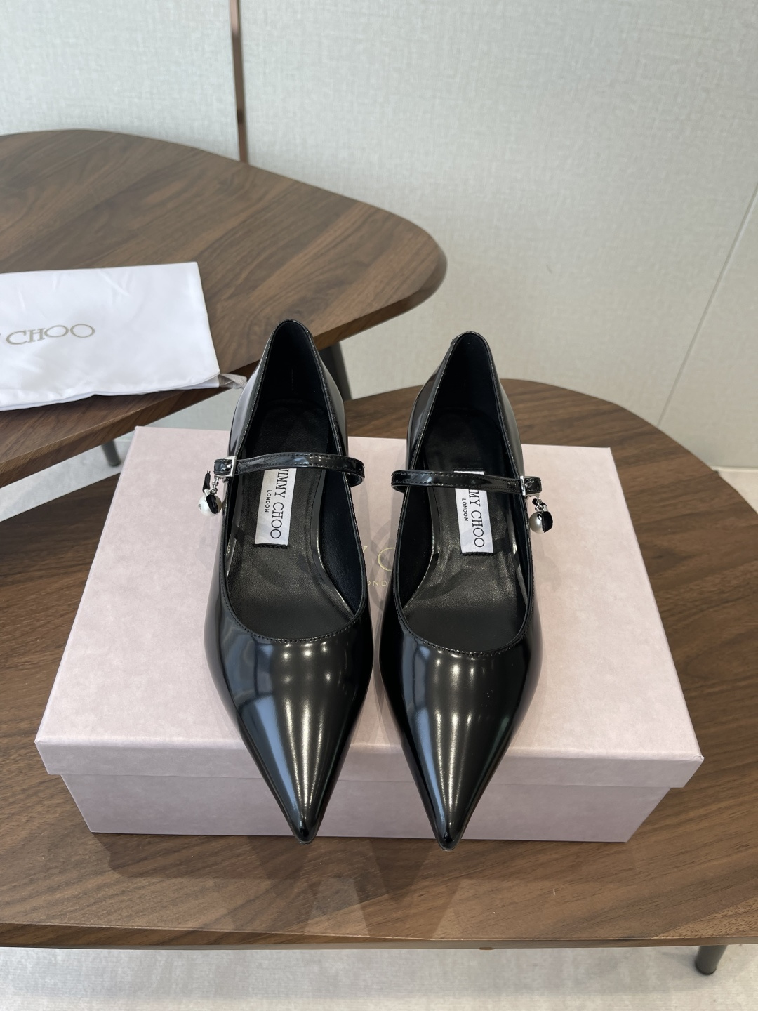 지미추(JIMMYCHOO) 진주 드롭 메리제인 플랫 슈즈 구두 신발