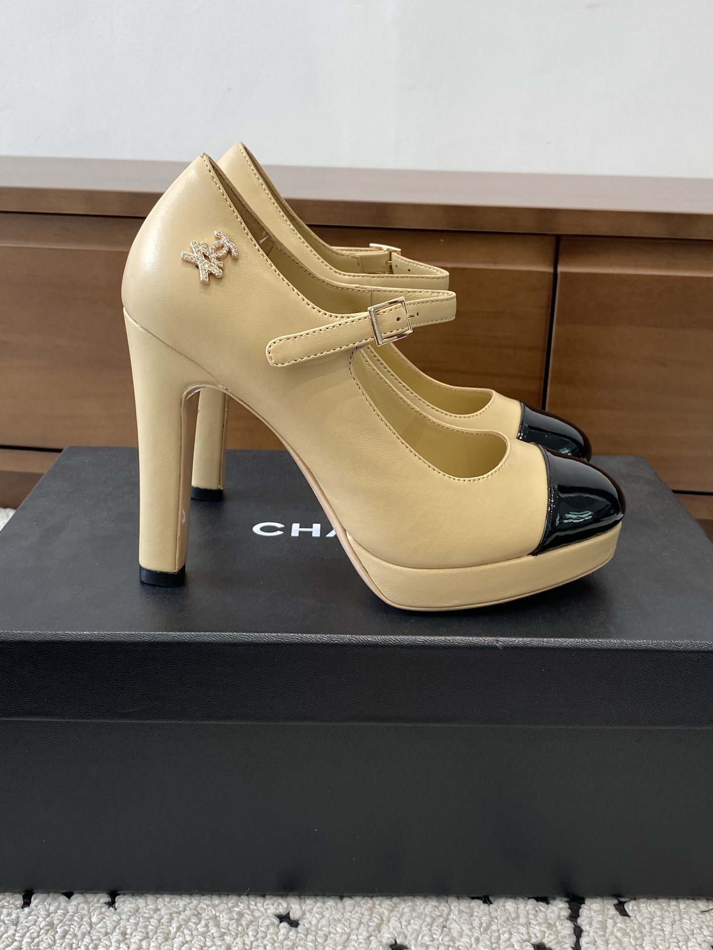 샤넬(CHANEL) 25C 플랫폼 가보시 힐 구두 신발