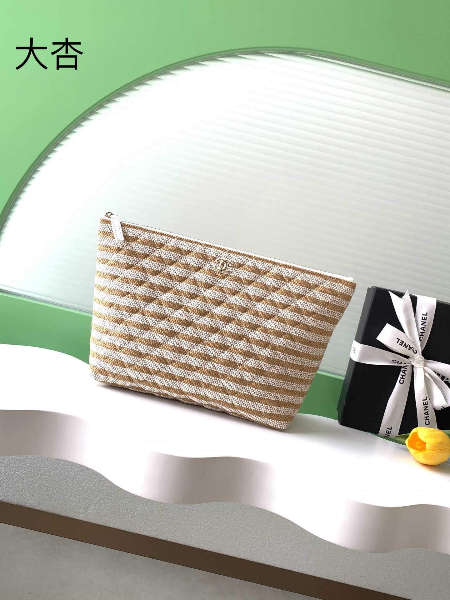 샤넬(CHANEL) 26C 베이지 스트라이프 클러치 백 가방 (라지)