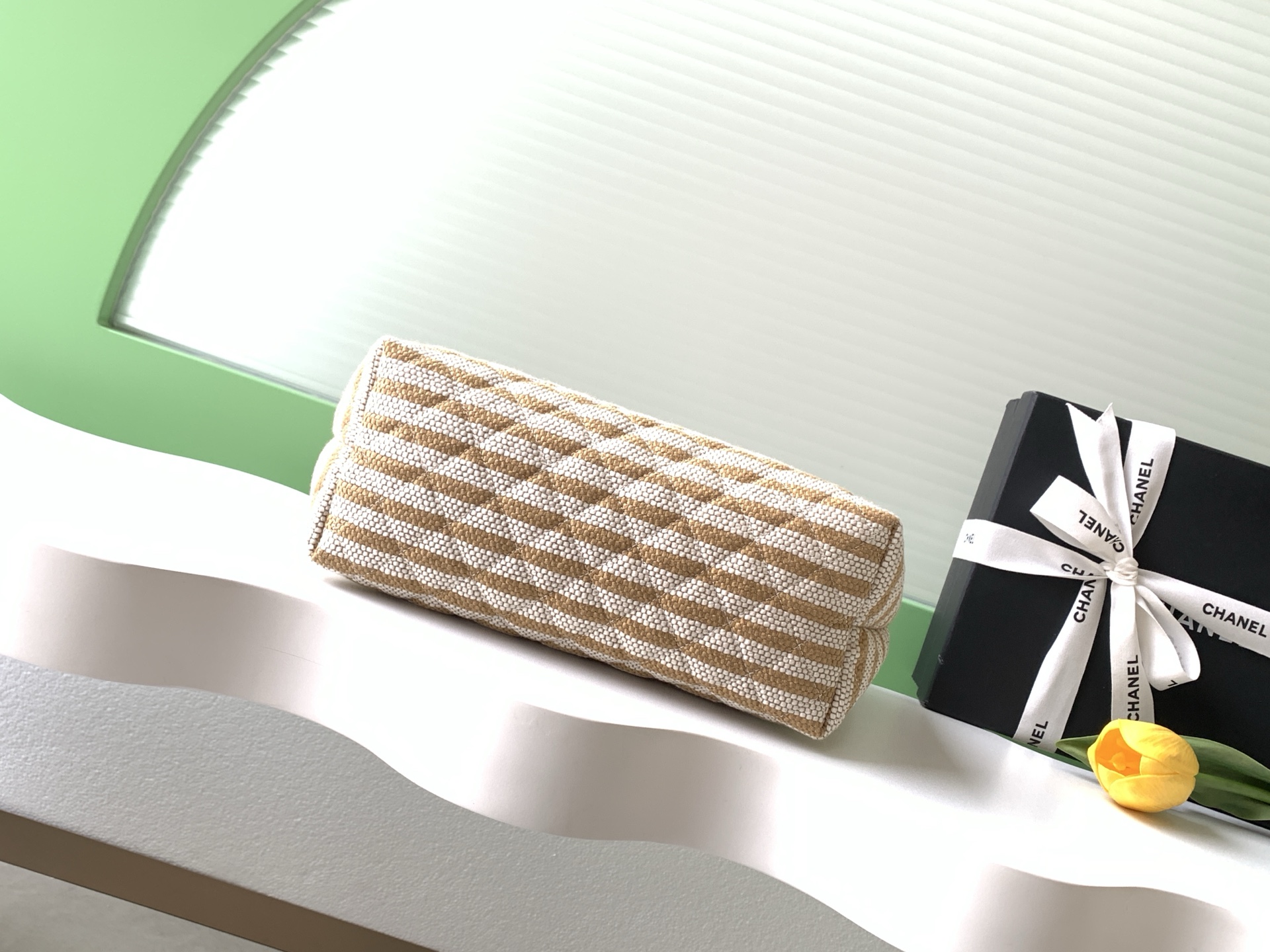 샤넬(CHANEL) 26C 베이지 스트라이프 클러치 백 가방 (라지)