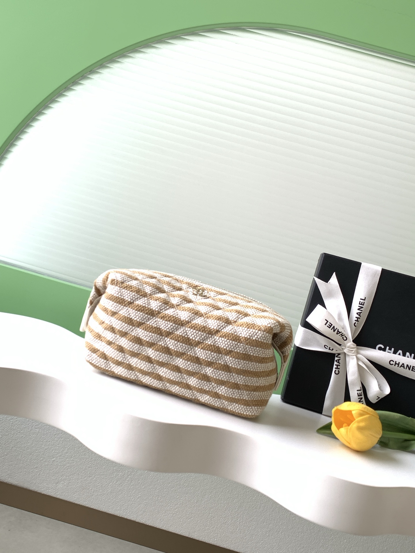 샤넬(CHANEL) 26C 베이지 스트라이프 미니 클러치 파우치 백 가방