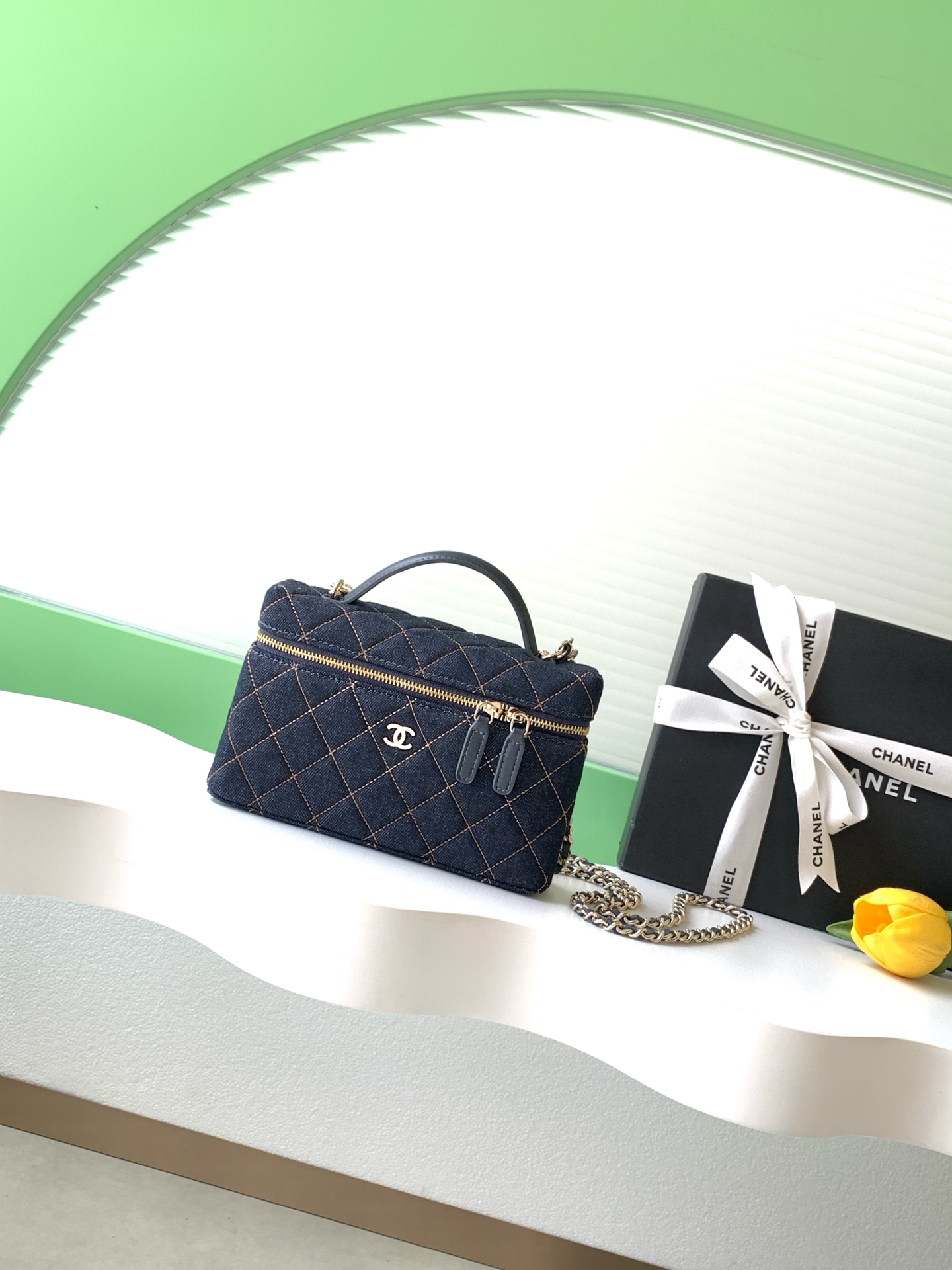 샤넬(CHANEL) 26P 데님 런치박스 백 (스몰)