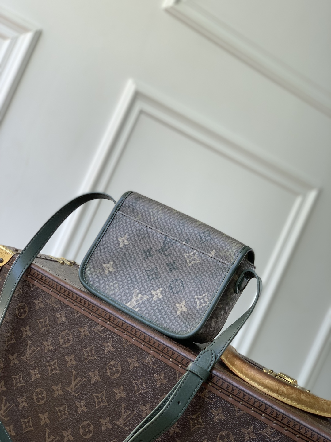 루이비통(LV) 사첼 미니 핸드백 크로스백 가방 (모노그램 서플러스)