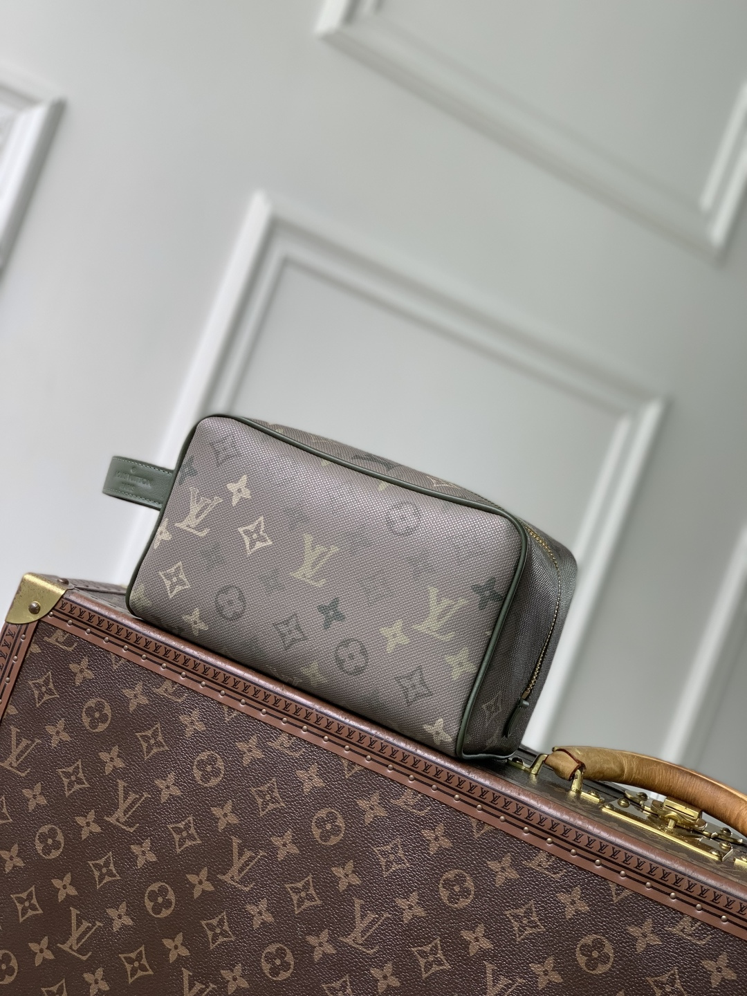 루이비통(LV) 로커 도프 키트(Locker Dopp Kit) 파우치백 가방