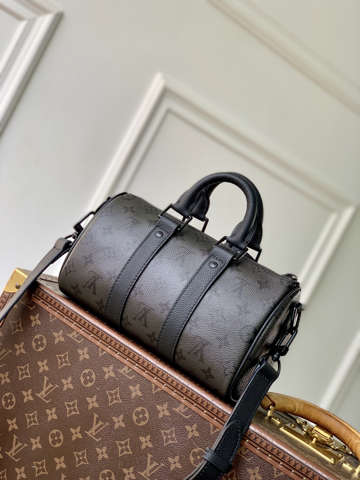 루이비통(LV) Keepall Bandoulière 키폴 반둘리에 25 여행 가방 (모노그램 미드나잇)