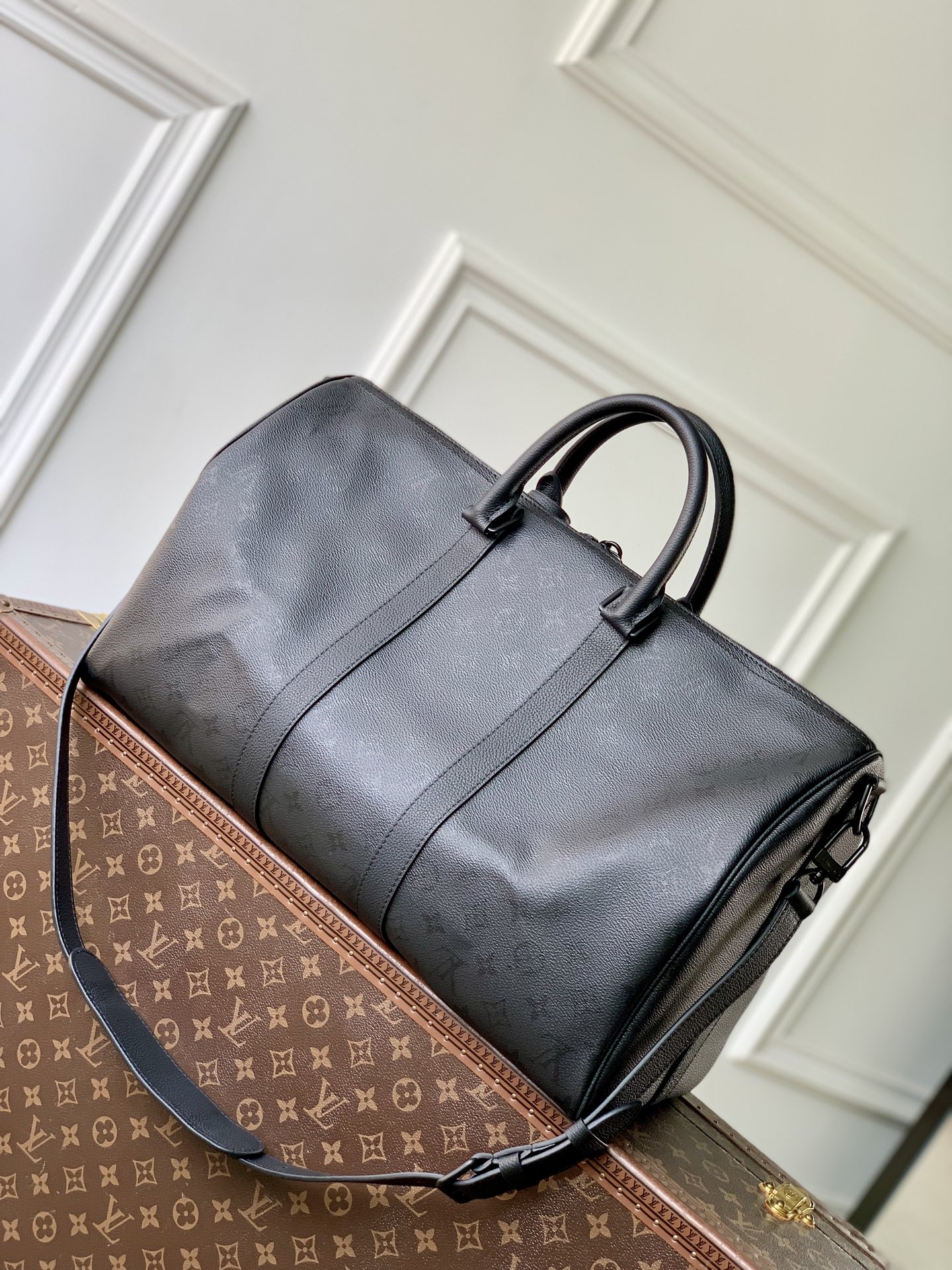 루이비통(LV) Keepall Bandoulière 키폴 반둘리에 45 여행 가방 (모노그램 미드나잇)