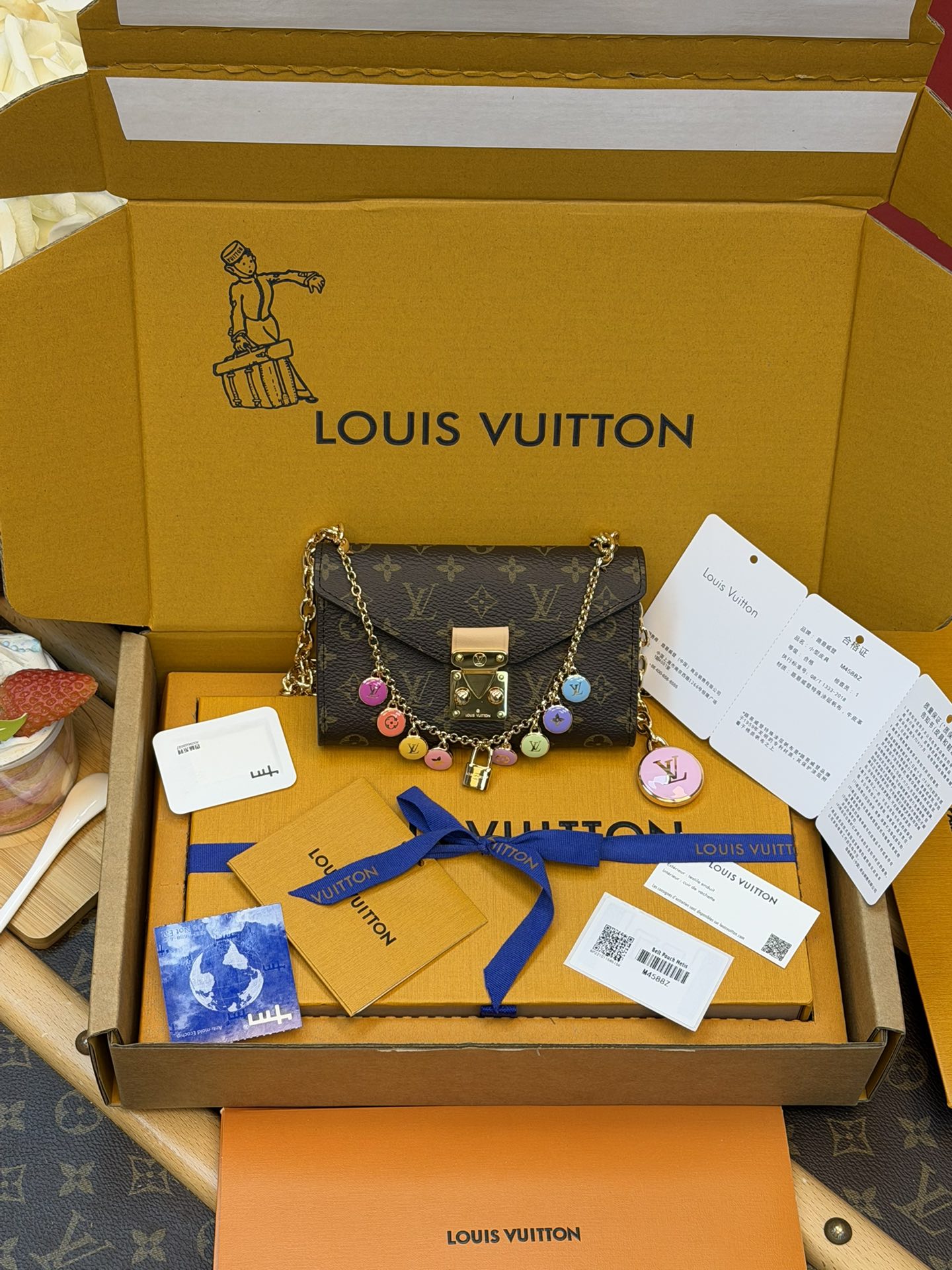 루이비통(LV) 포쉐트 메티스 파우치 백 (Pouch Metis) 미니 벨트 백 가방