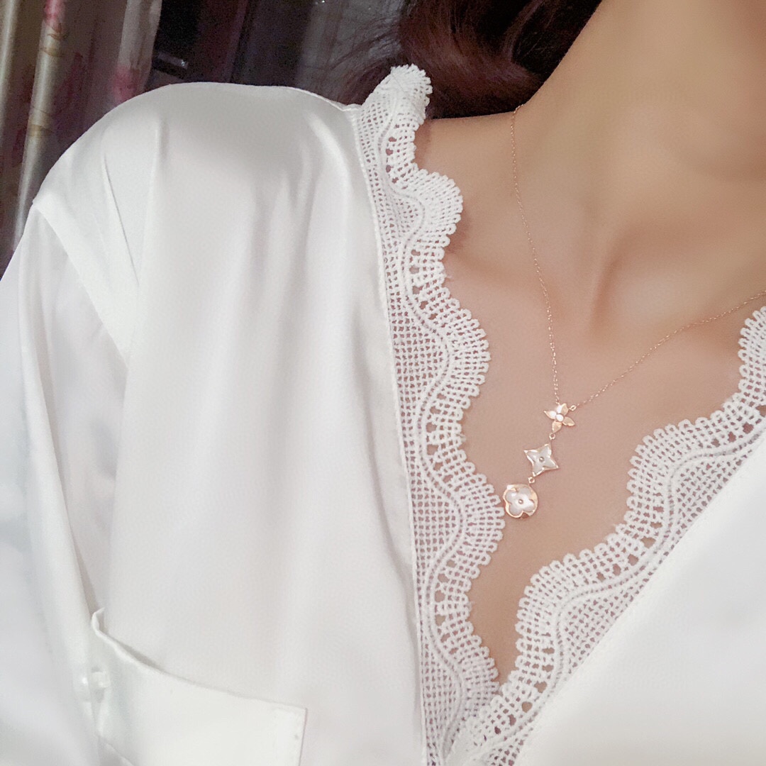 루이비통(LV) 다이아몬드 블라썸 네크리스 목걸이 악세사리