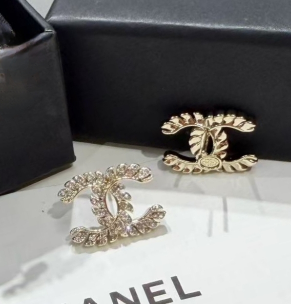 샤넬(CHANEL) 스톤 레터링 귀걸이 악세사리