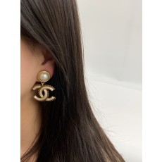 샤넬(CHANEL) 더블 C 진주 드롭 귀걸이 악세사리